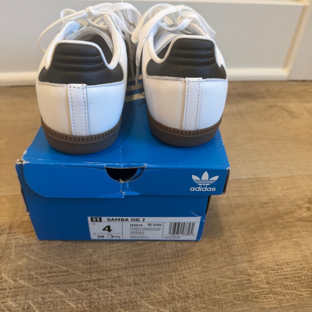 adidas Samba OG J Kids Sneakers in White and Black Size 4 - Picture 3 of 6